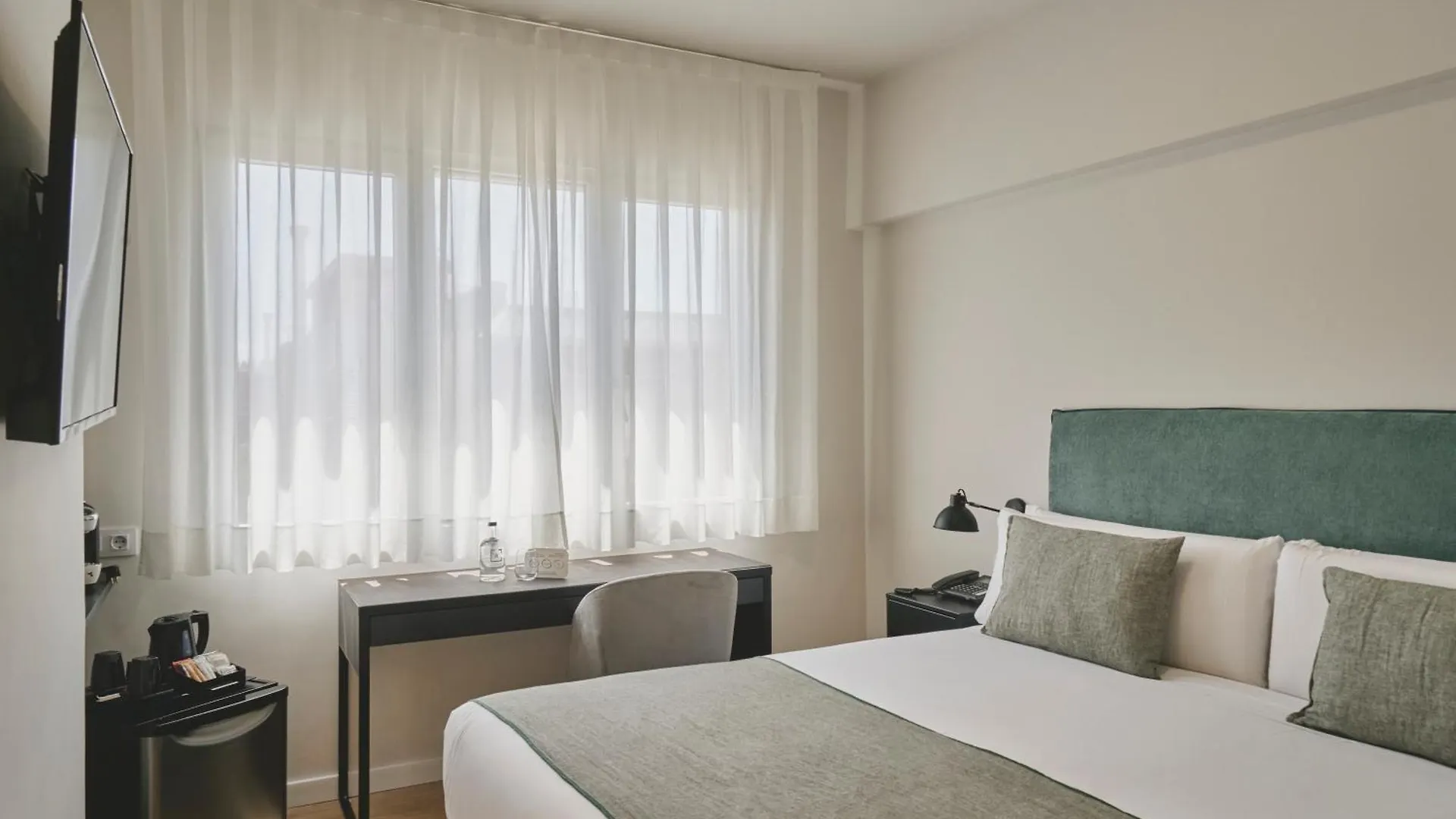 Tres Torres Atiram Hotel Barcelona