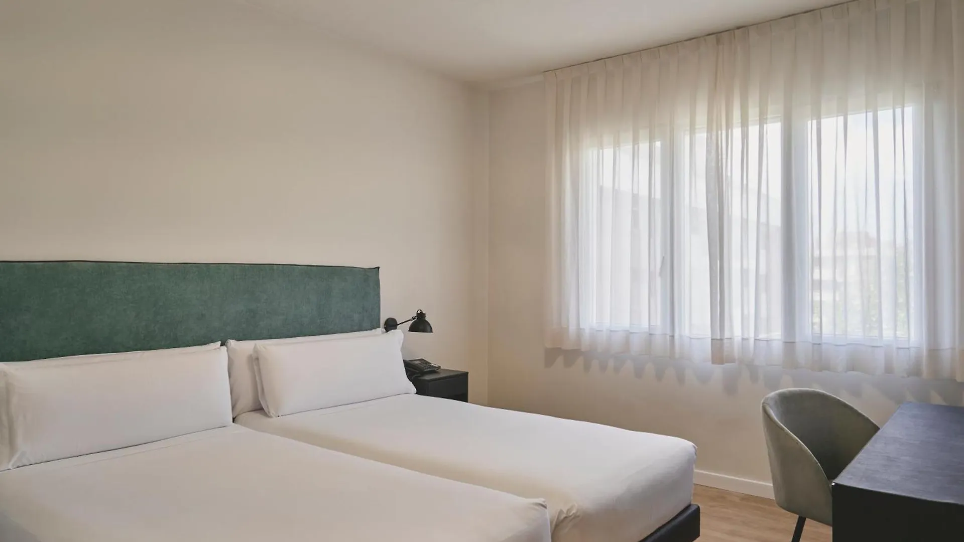 Tres Torres Atiram Hotel Barcelona